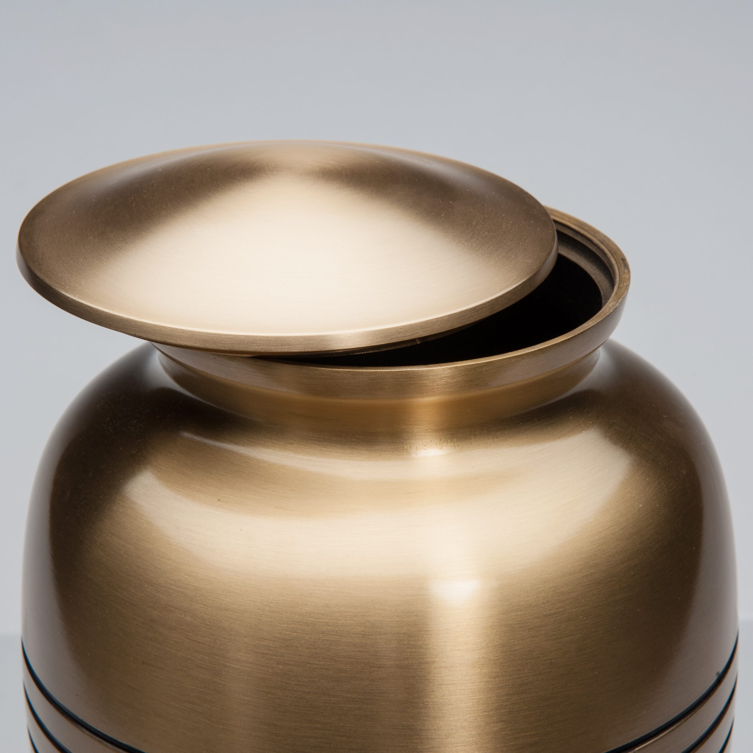 Classic Gold Keepsake Urn - Image 2